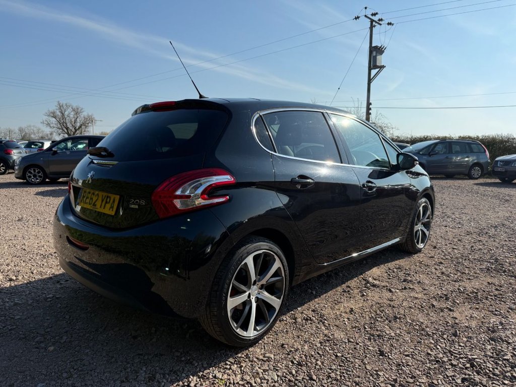 Used Peugeot 208 2012 for sale - 76469982: Photo 7