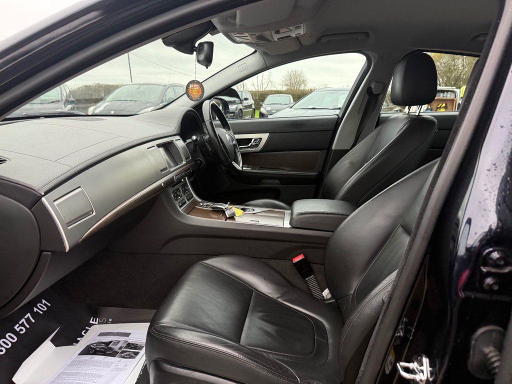 Used Jaguar XF 2011 for sale - 76923121: Photo 12