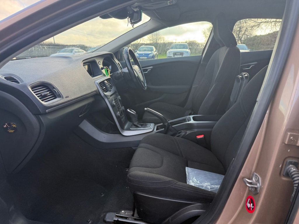 Used Volvo V40 2013 for sale - 77632014: Photo 12