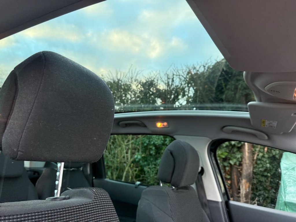 Used Peugeot 5008 2016 for sale - 76686255: Photo 19