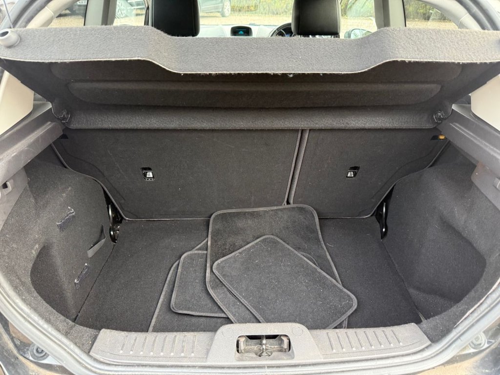 Used Ford Fiesta 2014 for sale - 76482207: Photo 14