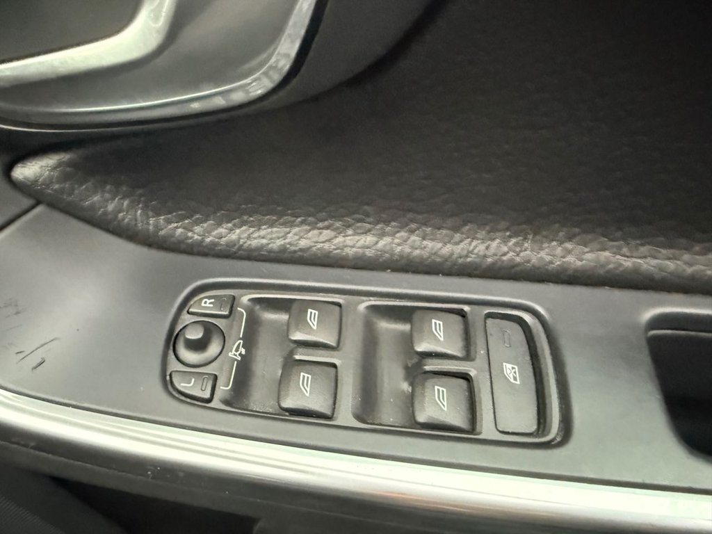 Used Volvo S60 2013 for sale - 76582759: Photo 30