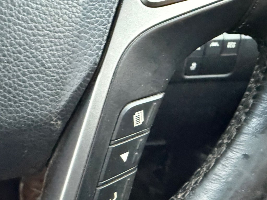 Used Hyundai Santa Fe 2015 for sale - 77507987: Photo 25