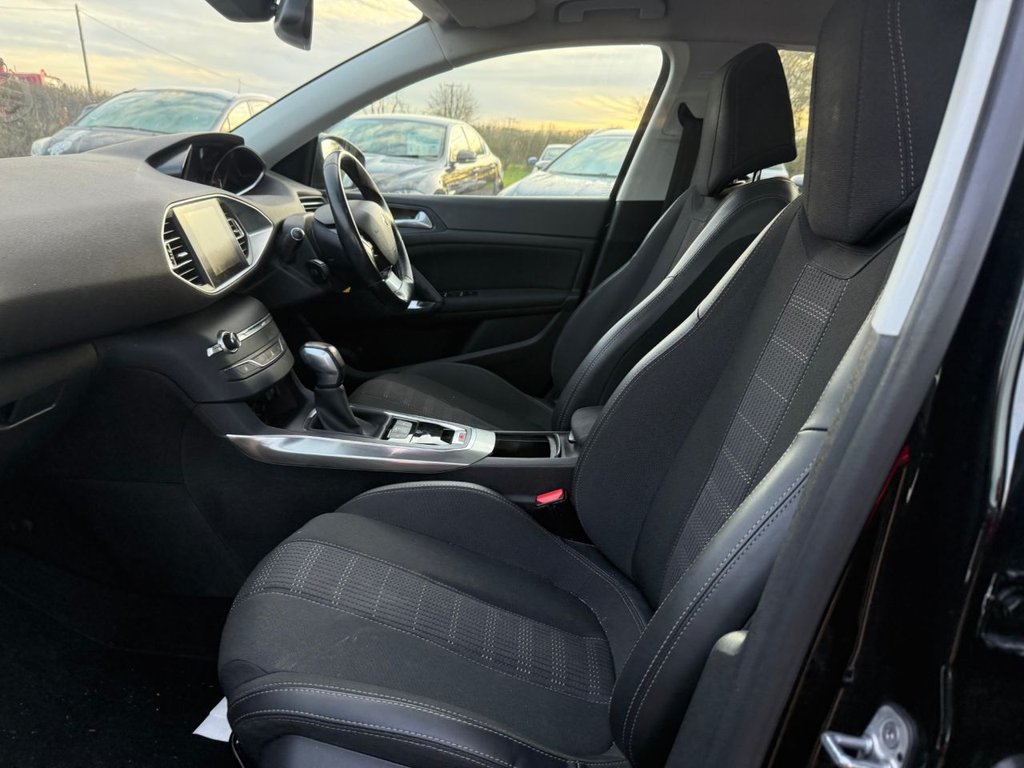 Used Peugeot 308 2018 for sale - 76841289: Photo 12