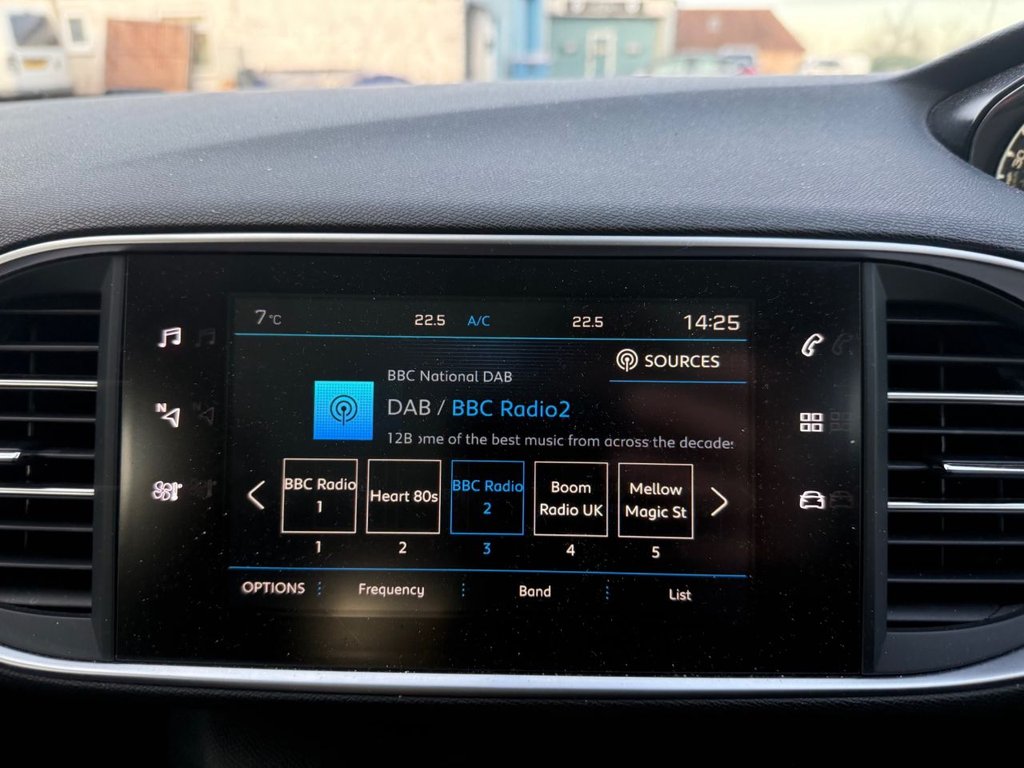 Used Peugeot 308 2018 for sale - 76841289: Photo 16