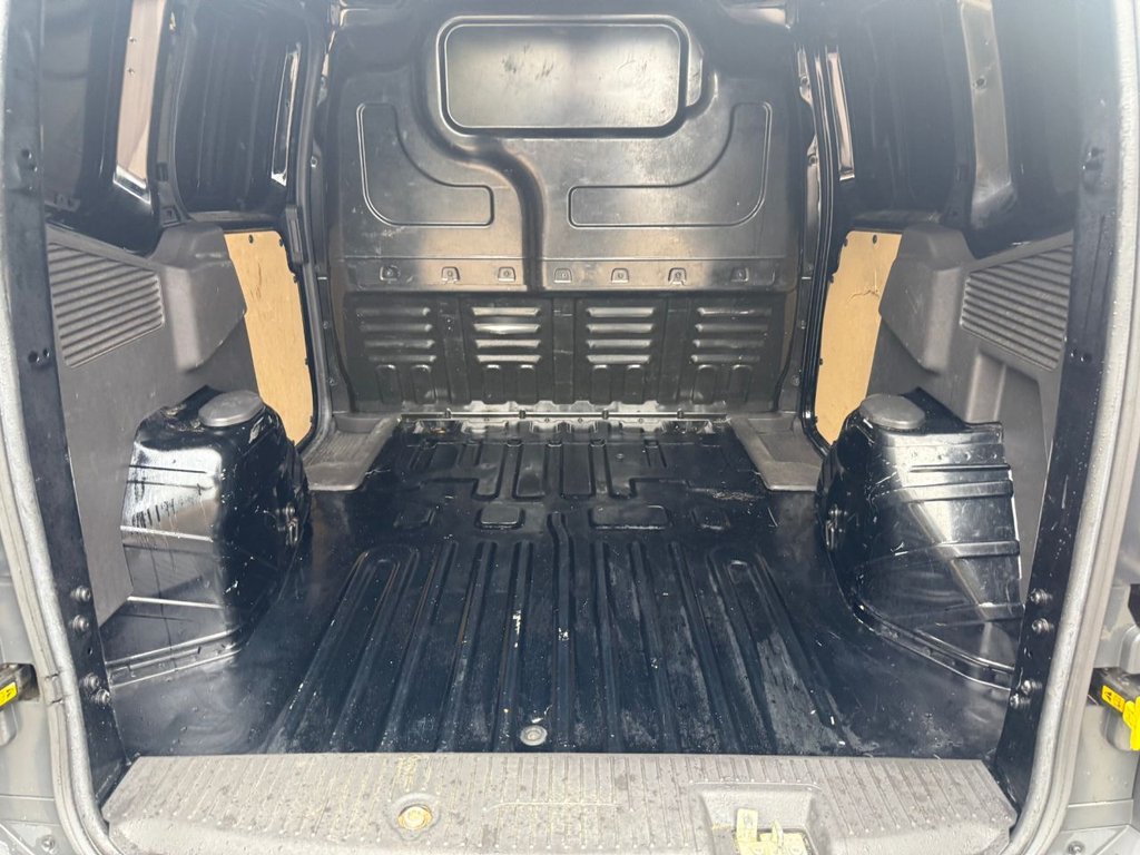 Used Ford Transit Courier 2017 for sale - 76470508: Photo 26