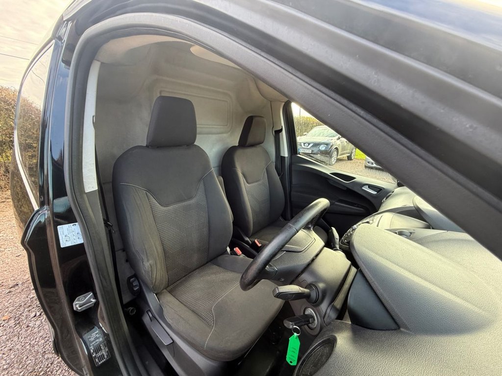 Used Ford Transit Courier 2017 for sale - 76470508: Photo 8