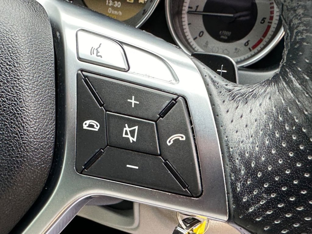 Used Renault Megane 2011 for sale - 76470051: Photo 20