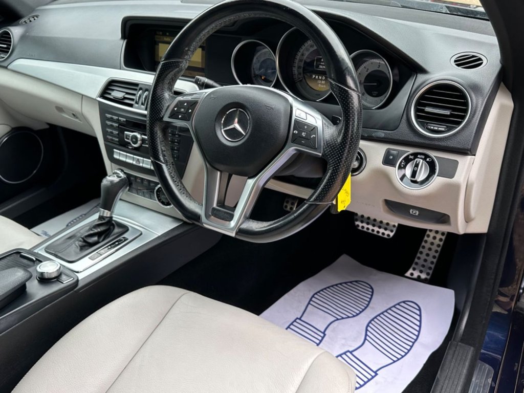 Used Renault Megane 2011 for sale - 76470051: Photo 22