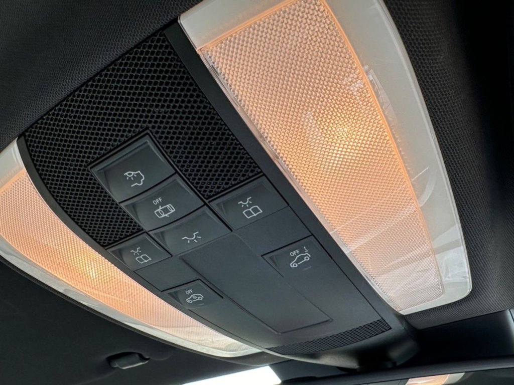 Used Renault Megane 2011 for sale - 76470051: Photo 29