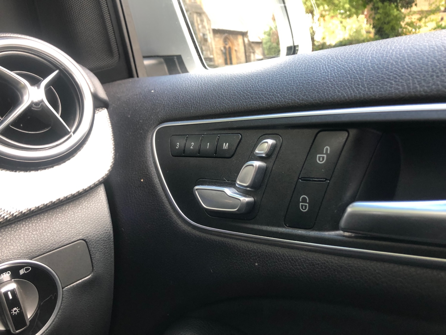 Used Mercedes-Benz B-Class 2016 for sale - 76038045: Photo 18