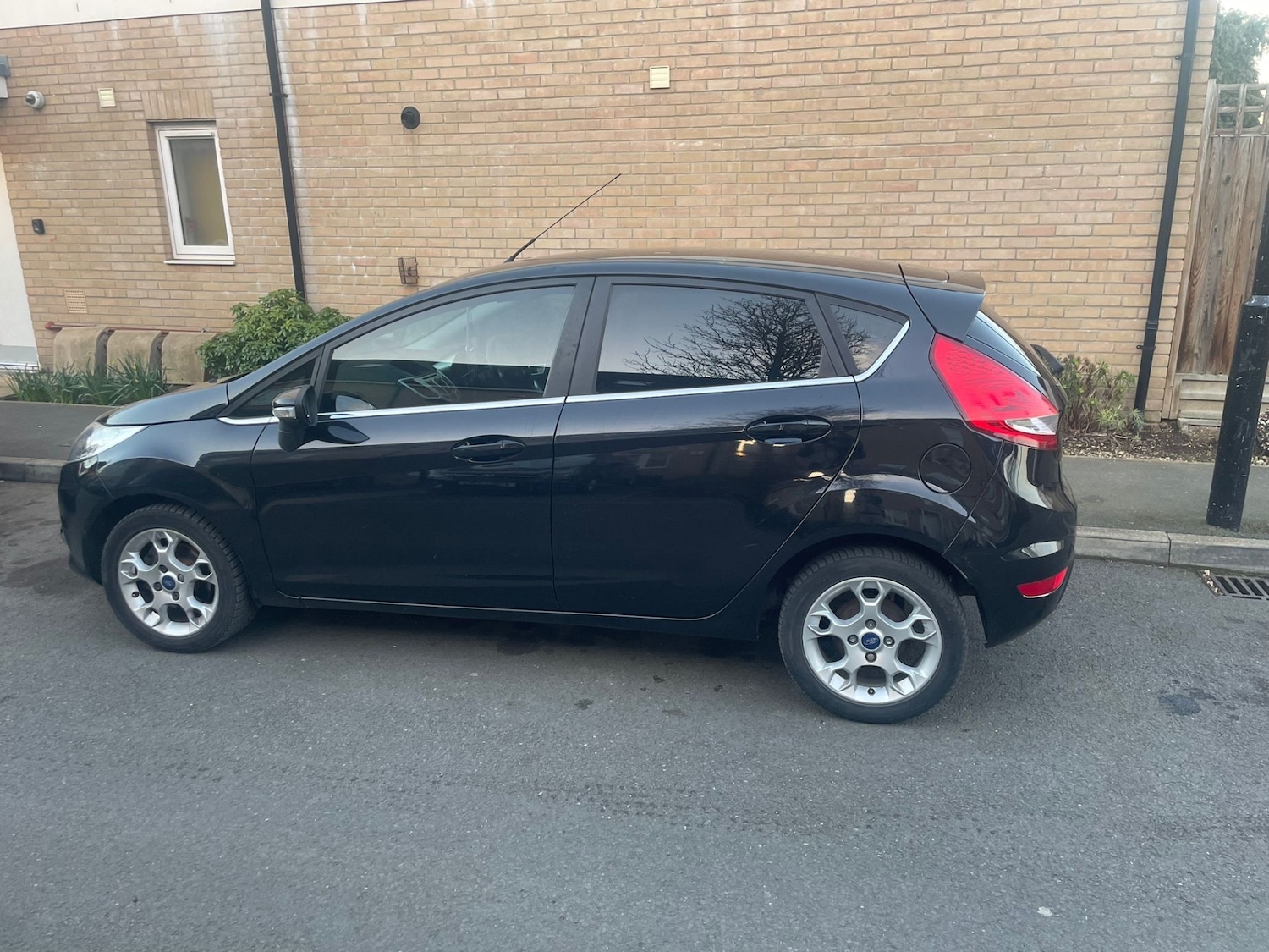 Used Ford Fiesta 2011 for sale - 77357531: Photo 3