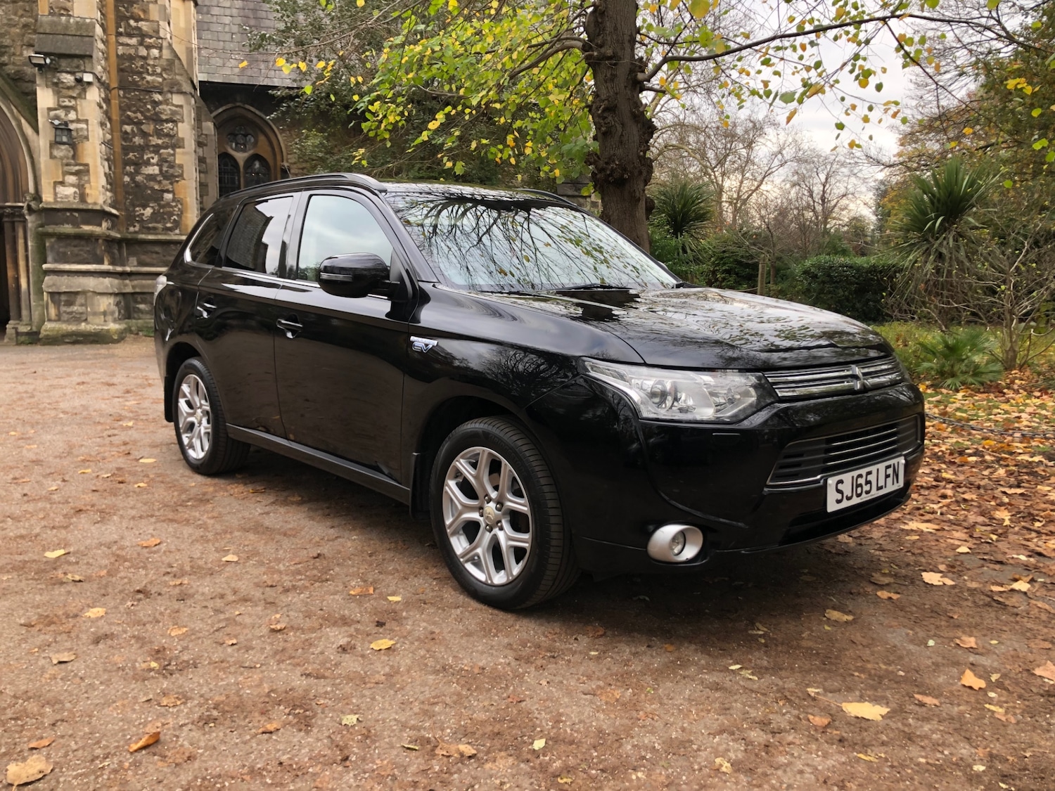 Used Mitsubishi Outlander 2015 for sale - 76618302: Photo 2