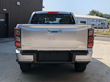 Used Isuzu D-Max 2025 for sale - 76633095: Photo