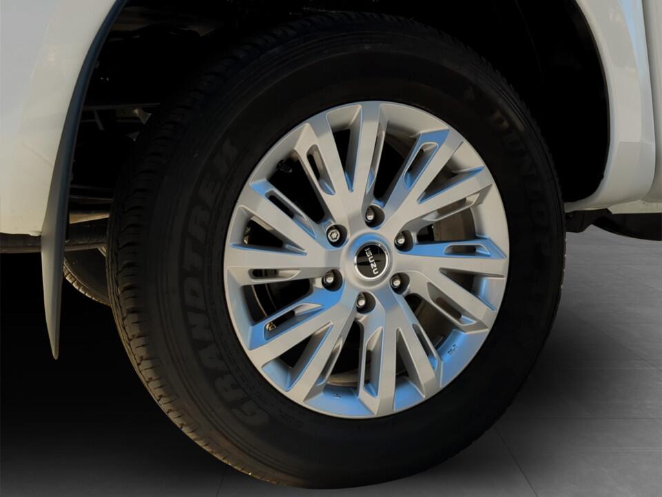 Used Isuzu D-Max 2024 for sale - 76666862: Photo 10