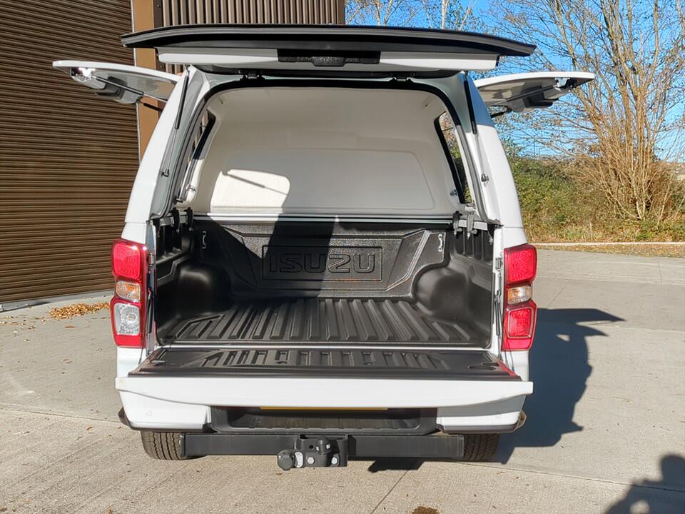 Used Isuzu D-Max 2024 for sale - 76666862: Photo 7