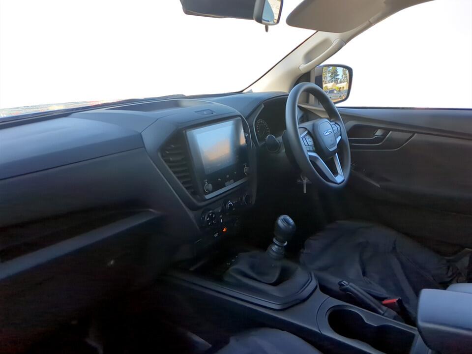 Used Isuzu D-Max 2024 for sale - 76666601: Photo 7