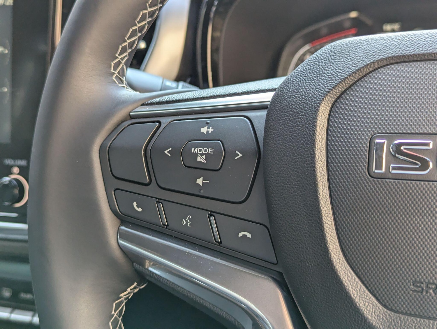 Used Isuzu D-Max 2025 for sale - 77143696: Photo 15