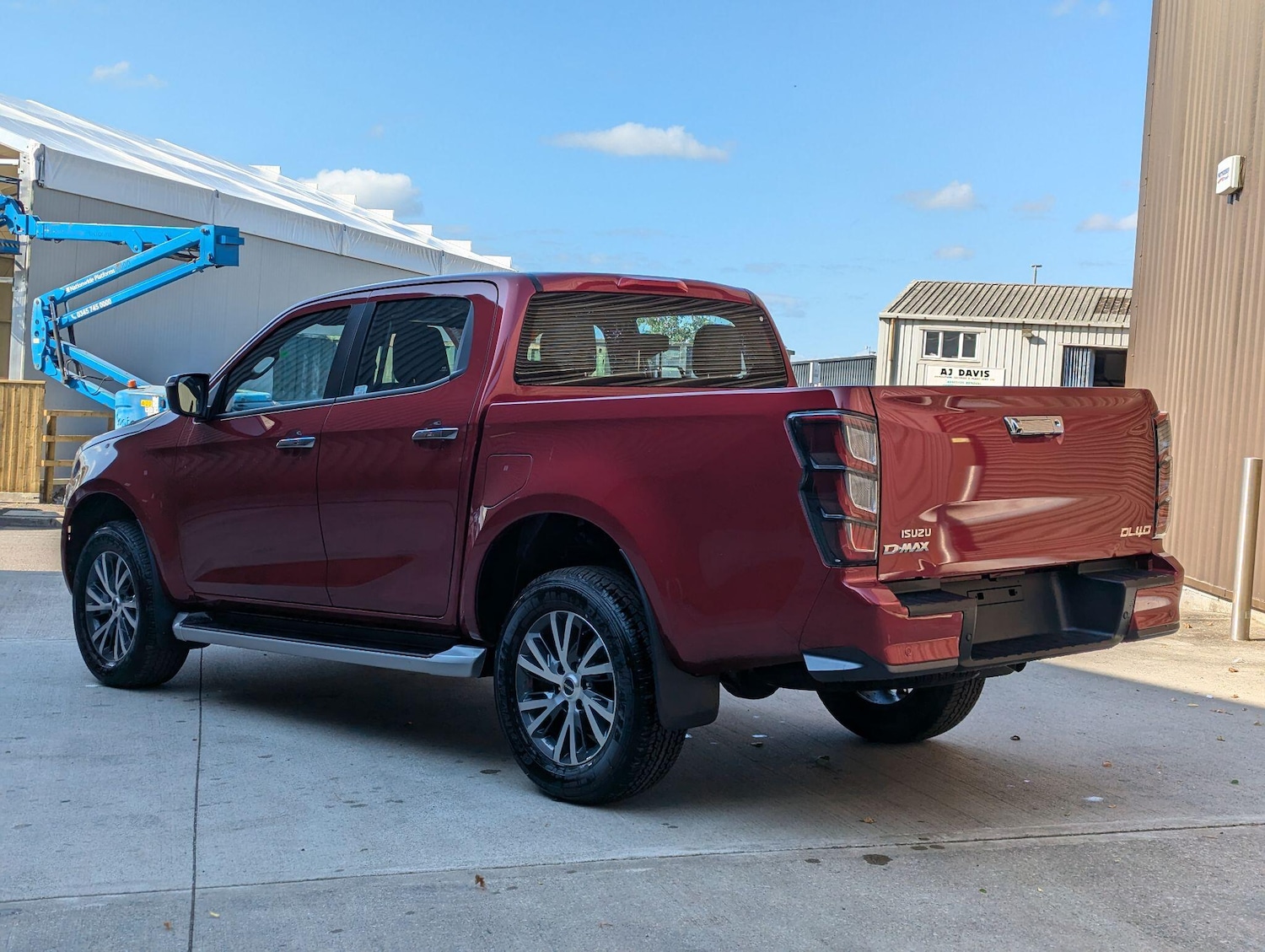 Used Isuzu D-Max 2025 for sale - 77143696: Photo 2