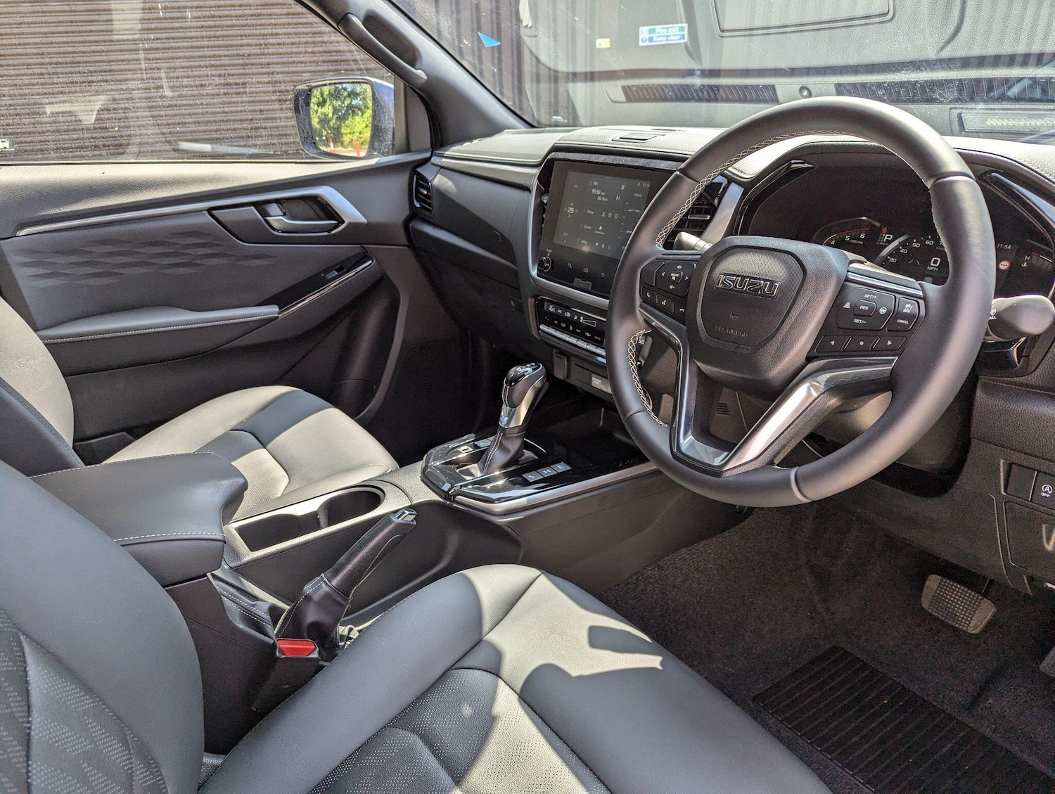 Used Isuzu D-Max 2025 for sale - 77156790: Photo 6