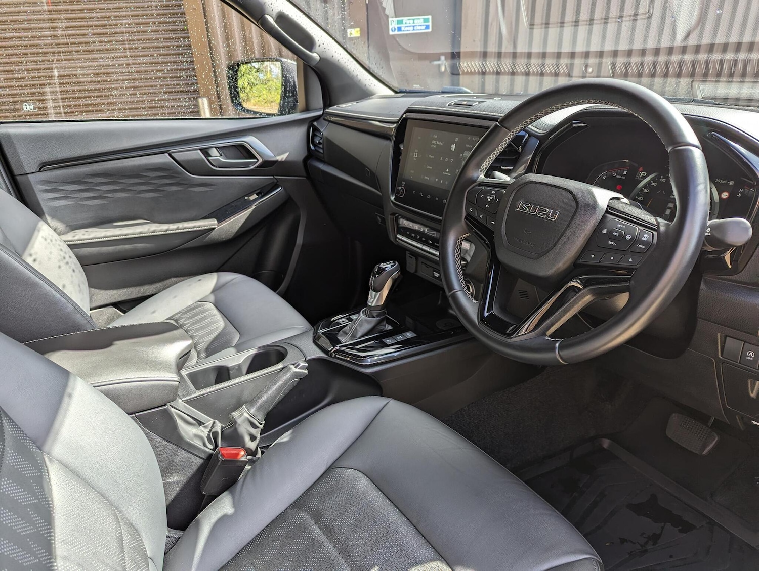 Used Isuzu D-Max 2025 for sale - 75400749: Photo 6