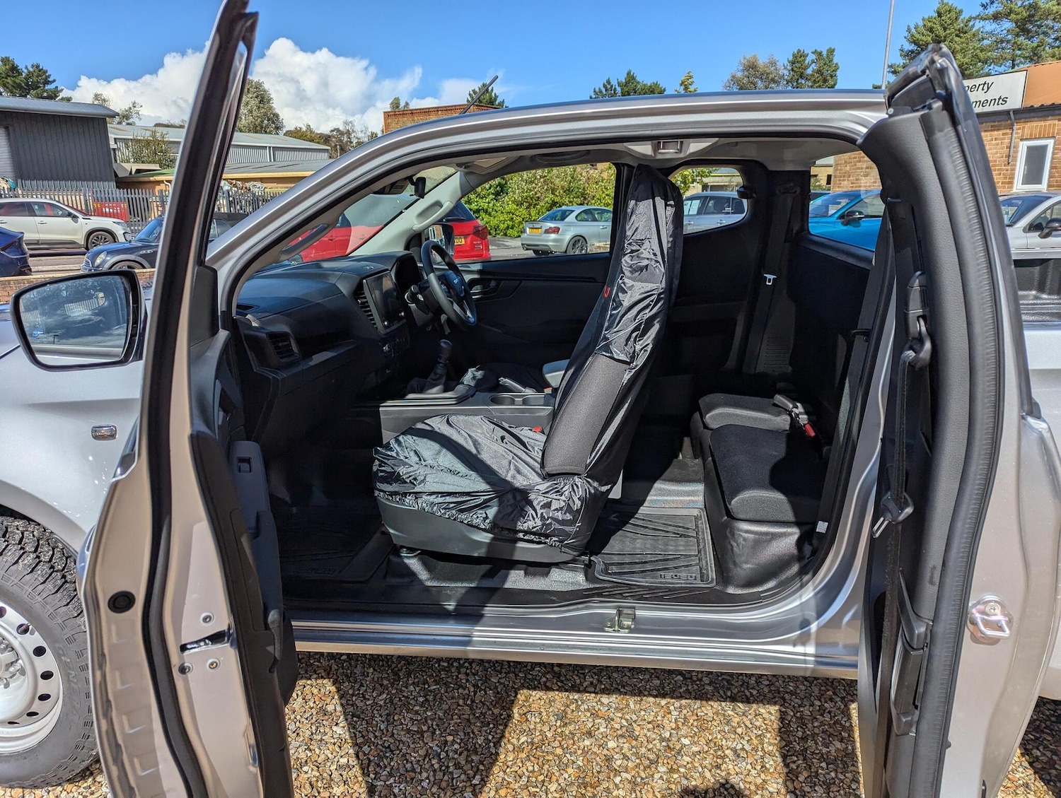 Used Isuzu D-Max 2025 for sale - 75884761: Photo 9