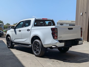 Used Isuzu D-Max 2025 for sale - 76633259: Photo