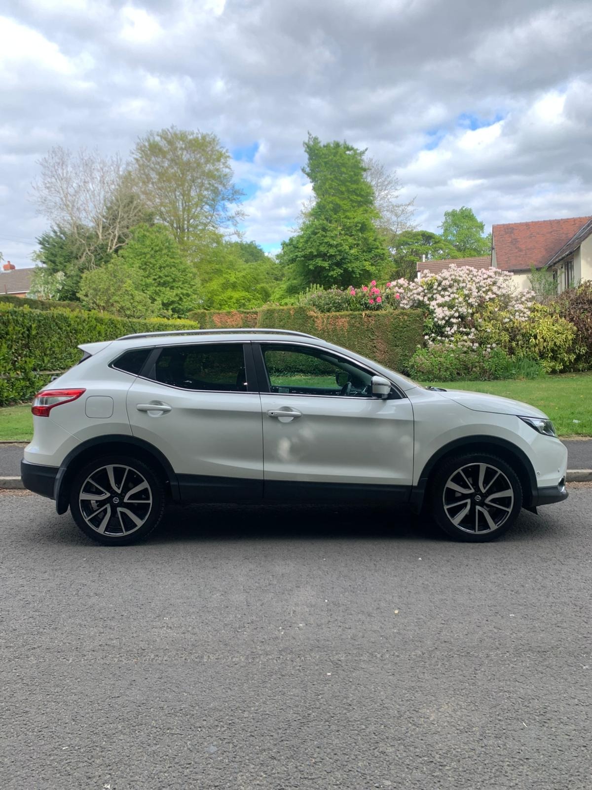Used Nissan Qashqai 2016 for sale - 74577528: Photo 2