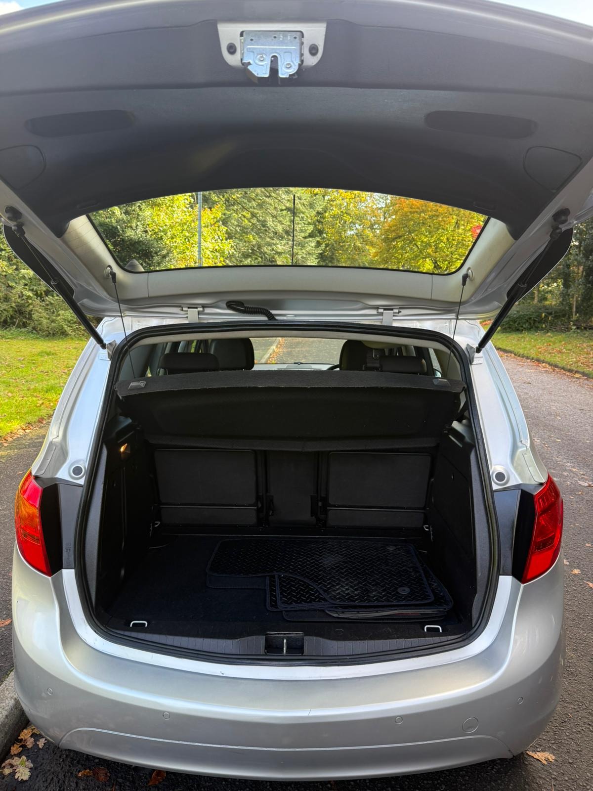 Used Vauxhall Meriva 2015 for sale - 76403376: Photo 16