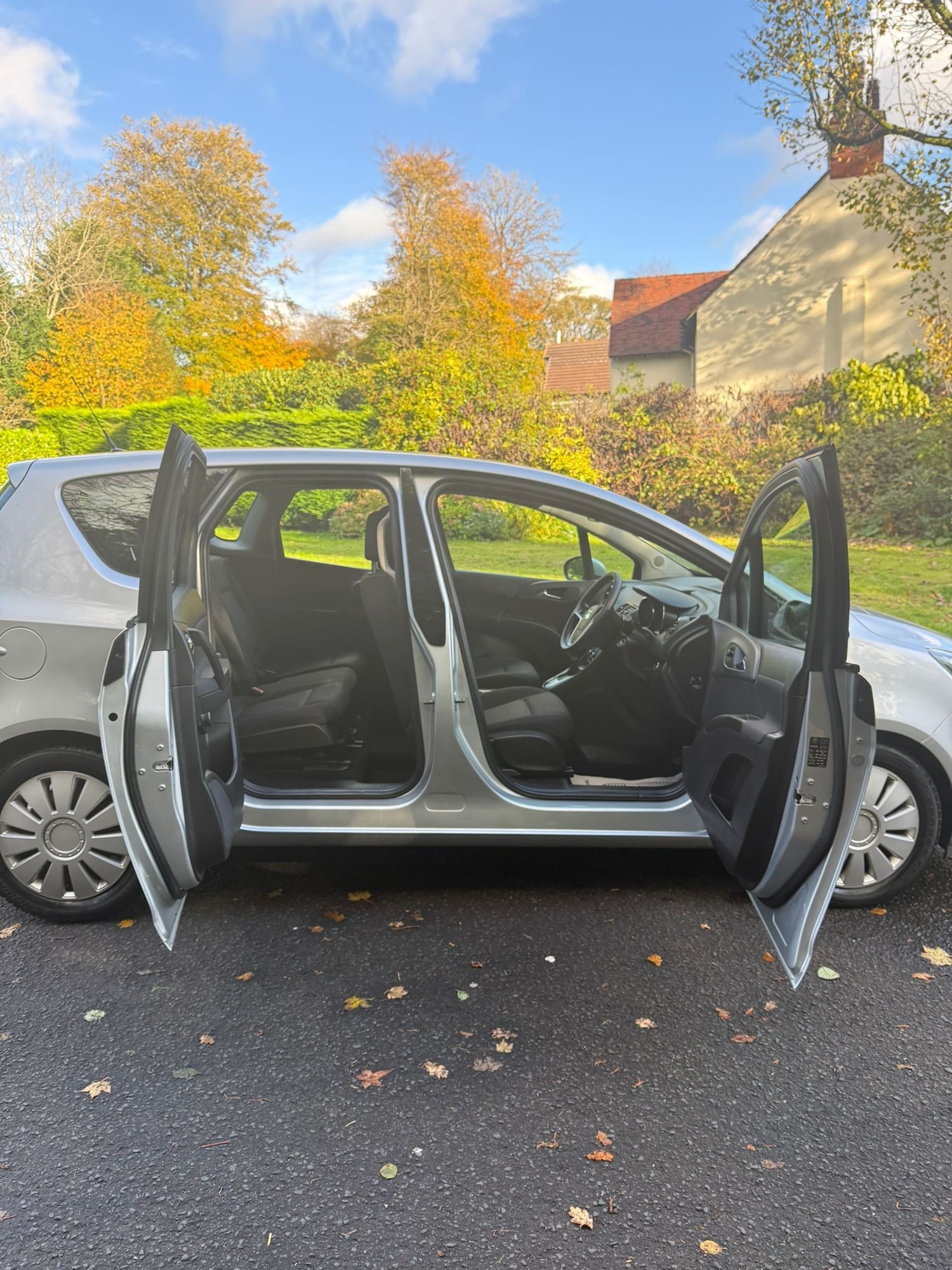 Used Vauxhall Meriva 2015 for sale - 76403376: Photo 9