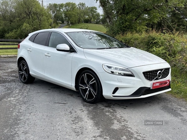 Used Volvo V40 2017 for sale - 76690504: Photo 1