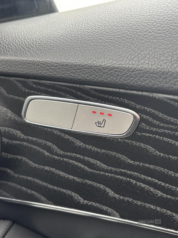 Used Mercedes-Benz C Class 2018 for sale - 78158060: Photo 9