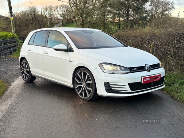 Used Volkswagen Golf 2017 for sale - 76410045: Photo 1