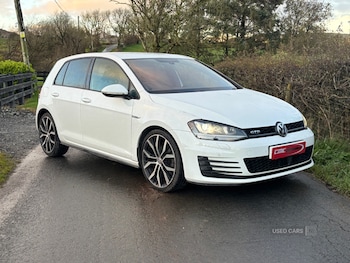 Used Volkswagen Golf 2017 for sale - 76410045: Photo