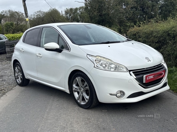 Used Peugeot 208 2014 for sale - 76458355: Photo 1