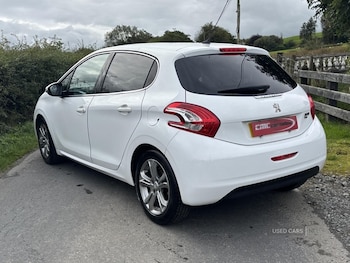 Used Peugeot 208 2014 for sale - 76458355: Photo