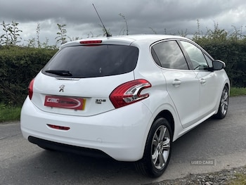 Used Peugeot 208 2014 for sale - 76458355: Photo
