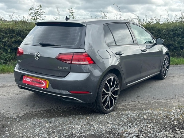 Used Volkswagen Golf 2017 for sale - 76014049: Photo 2