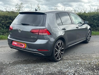 Used Volkswagen Golf 2017 for sale - 76014049: Photo 2