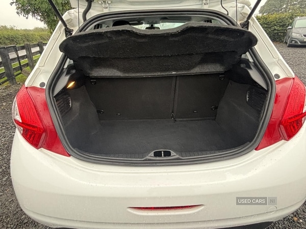 Used Peugeot 208 2014 for sale - 76608624: Photo 12
