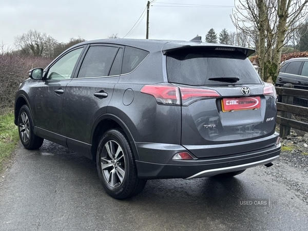 Used Toyota RAV4 2017 for sale - 77724367: Photo 2