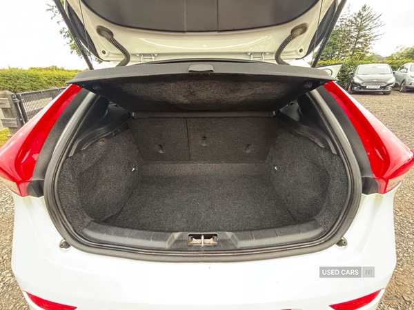 Used Volvo V40 2017 for sale - 76138807: Photo 16