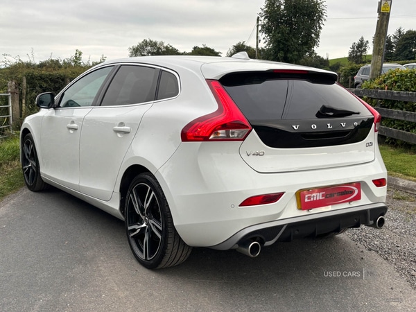 Used Volvo V40 2017 for sale - 76138807: Photo 2