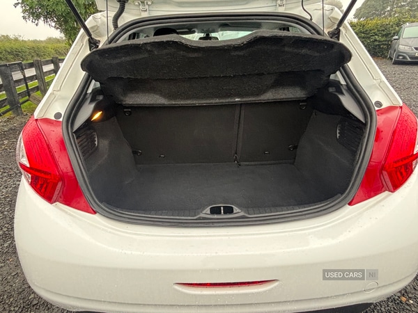 Used Peugeot 208 2014 for sale - 76419205: Photo 12