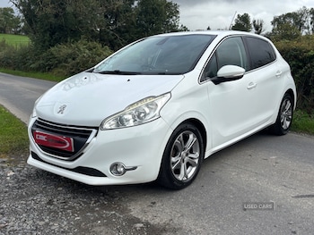 Used Peugeot 208 2014 for sale - 76419205: Photo
