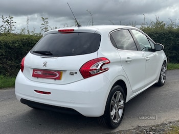 Used Peugeot 208 2014 for sale - 76419205: Photo