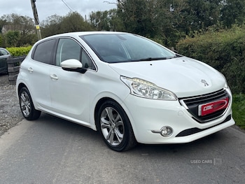 Peugeot - 208