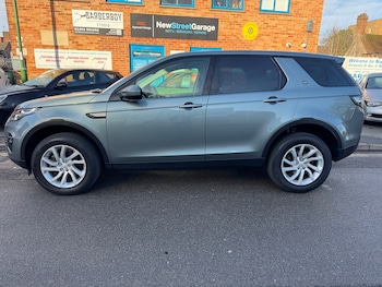 Used Land Rover Discovery Sport 2018 for sale - 77232351: Photo
