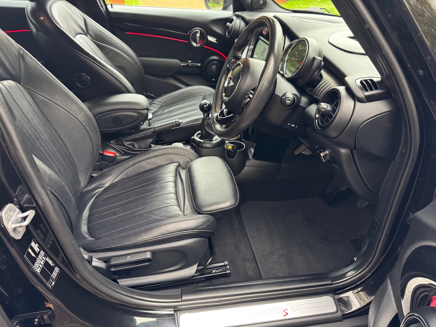 Used MINI Hatch 2017 for sale - 76648125: Photo 9