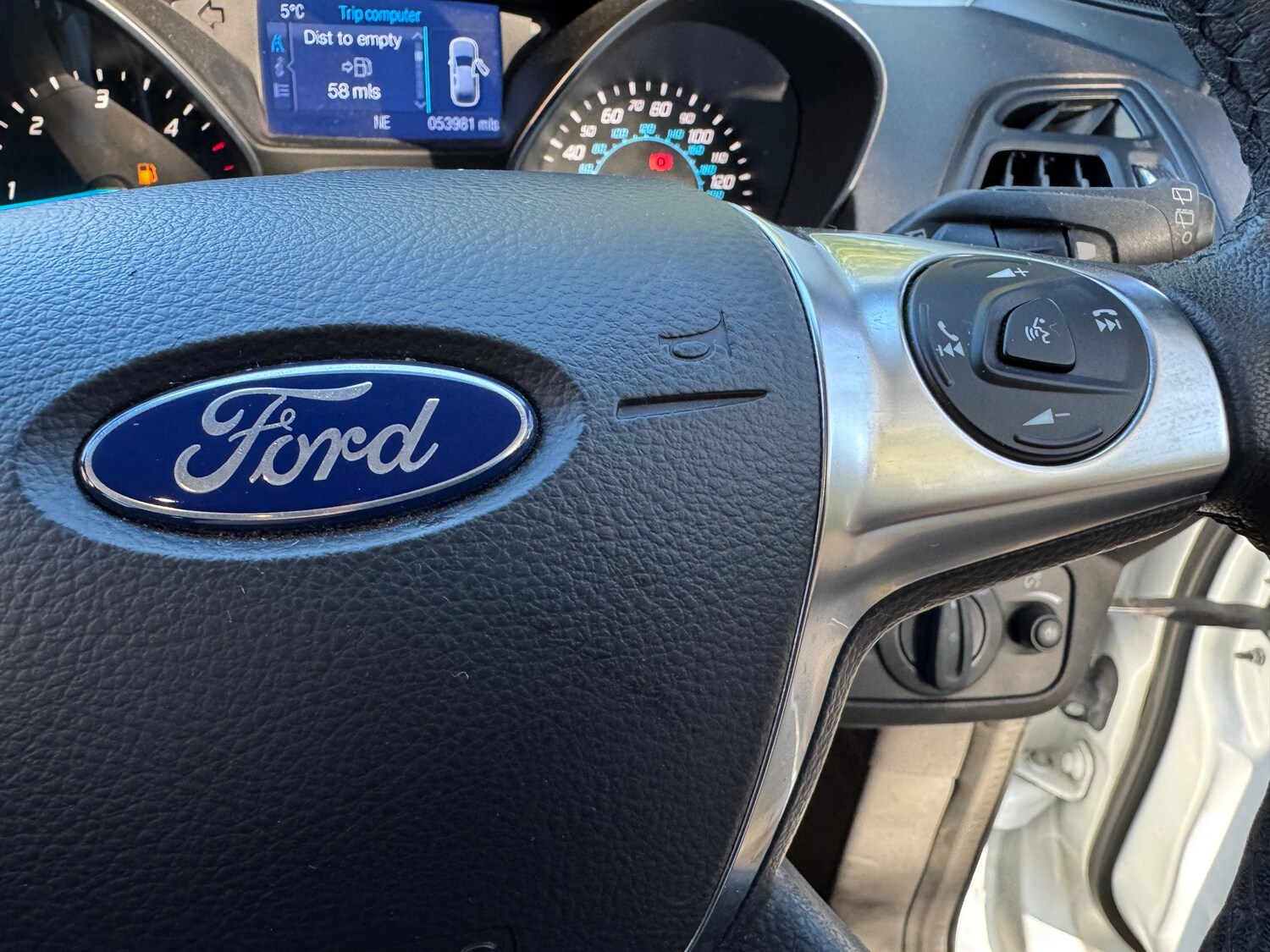 Used Ford Kuga 2013 for sale - 76458701: Photo 17